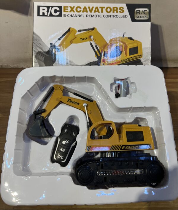 IMG_E6570 5 Channel R/C Excavators